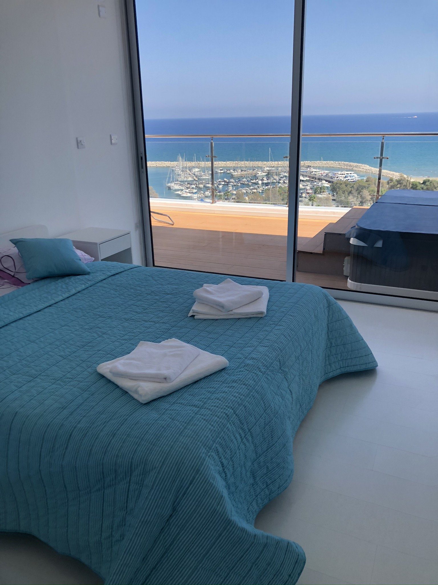 3 BR Penthouse in Arch Makarios III, Larnaca photo 11