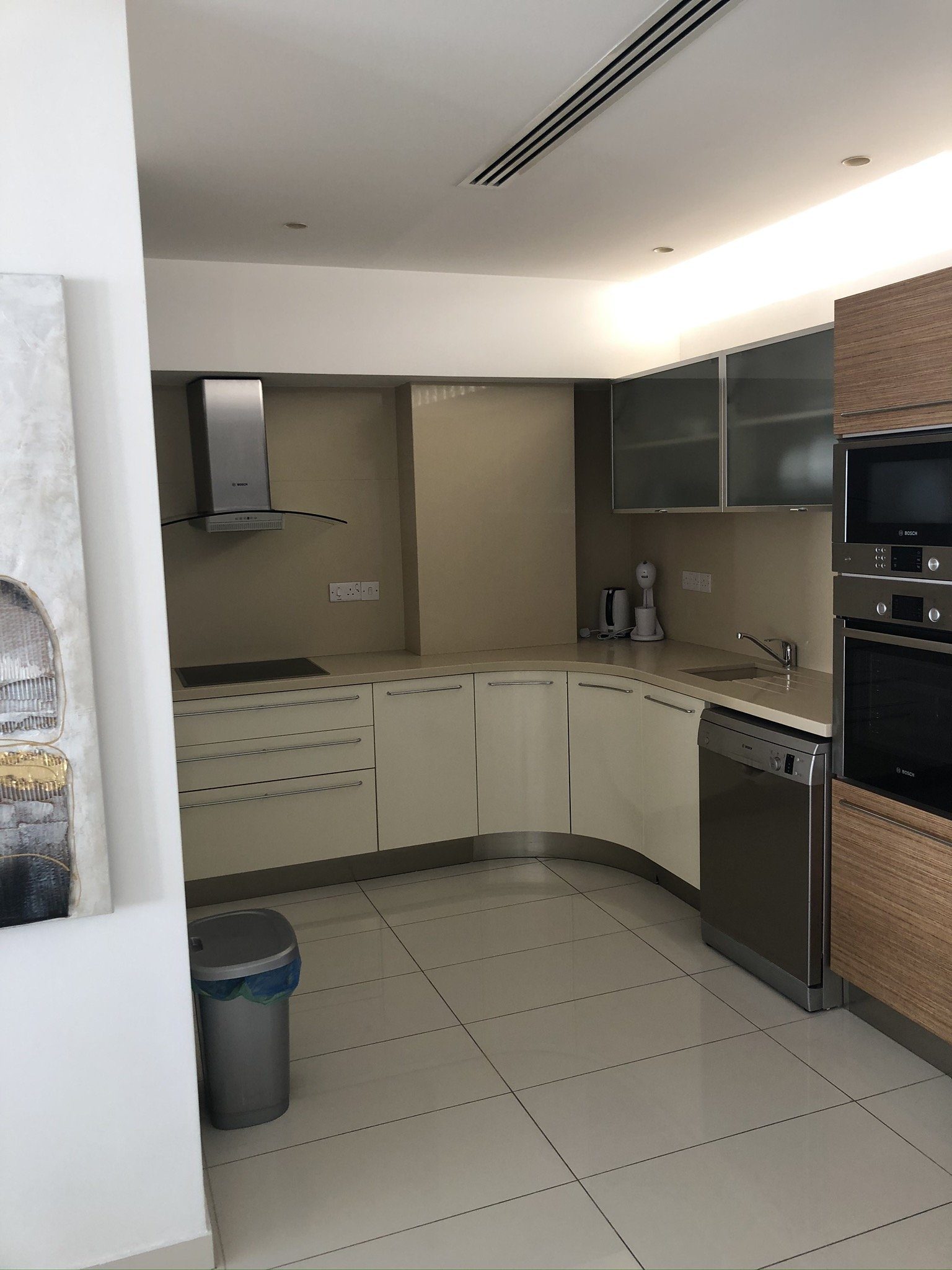 3 BR Penthouse in Arch Makarios III, Larnaca photo 10