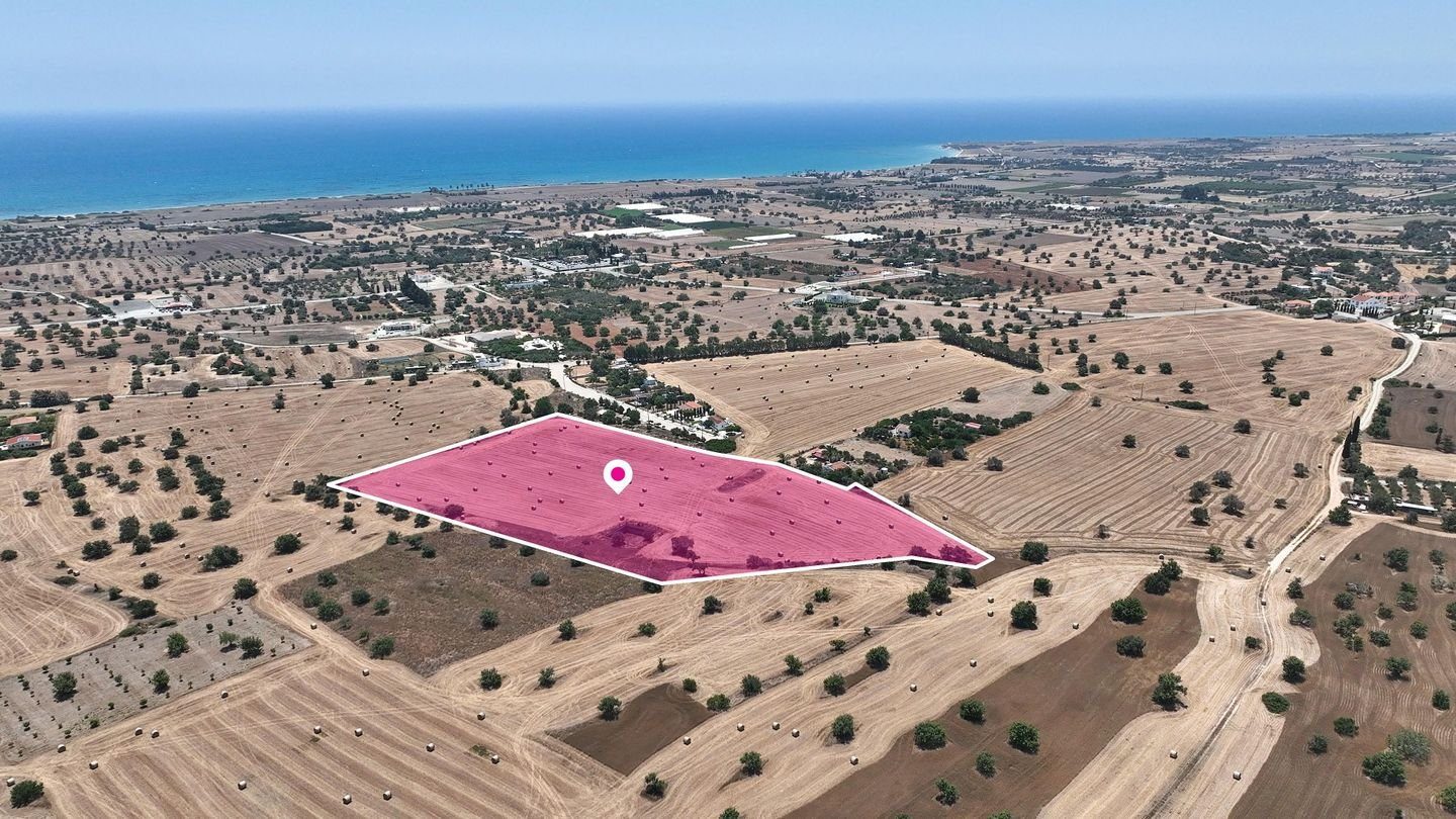Agricultural field in Mazotos, Larnaca photo 2