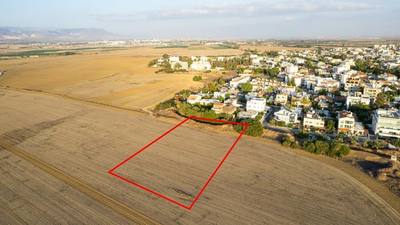 Residential field in Kaimakli, Nicosia thumbnail 3