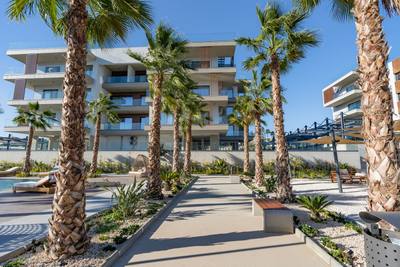 2 BR Penthouse in Mouttagiaka, Limassol thumbnail 16