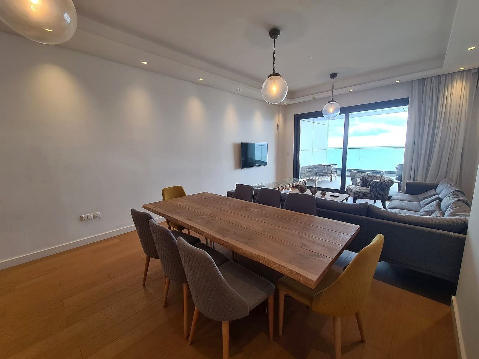 3 BR Apartment with Sea view in Limassol — photo 3