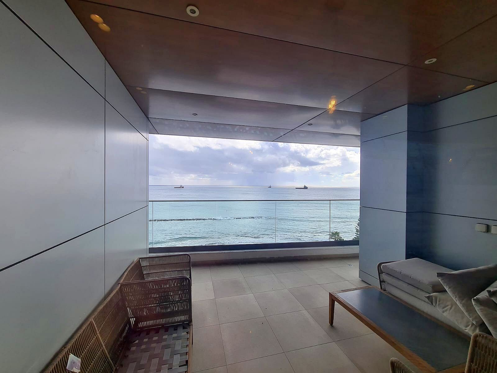 3 BR Apartment with Sea view in Limassol — photo 6