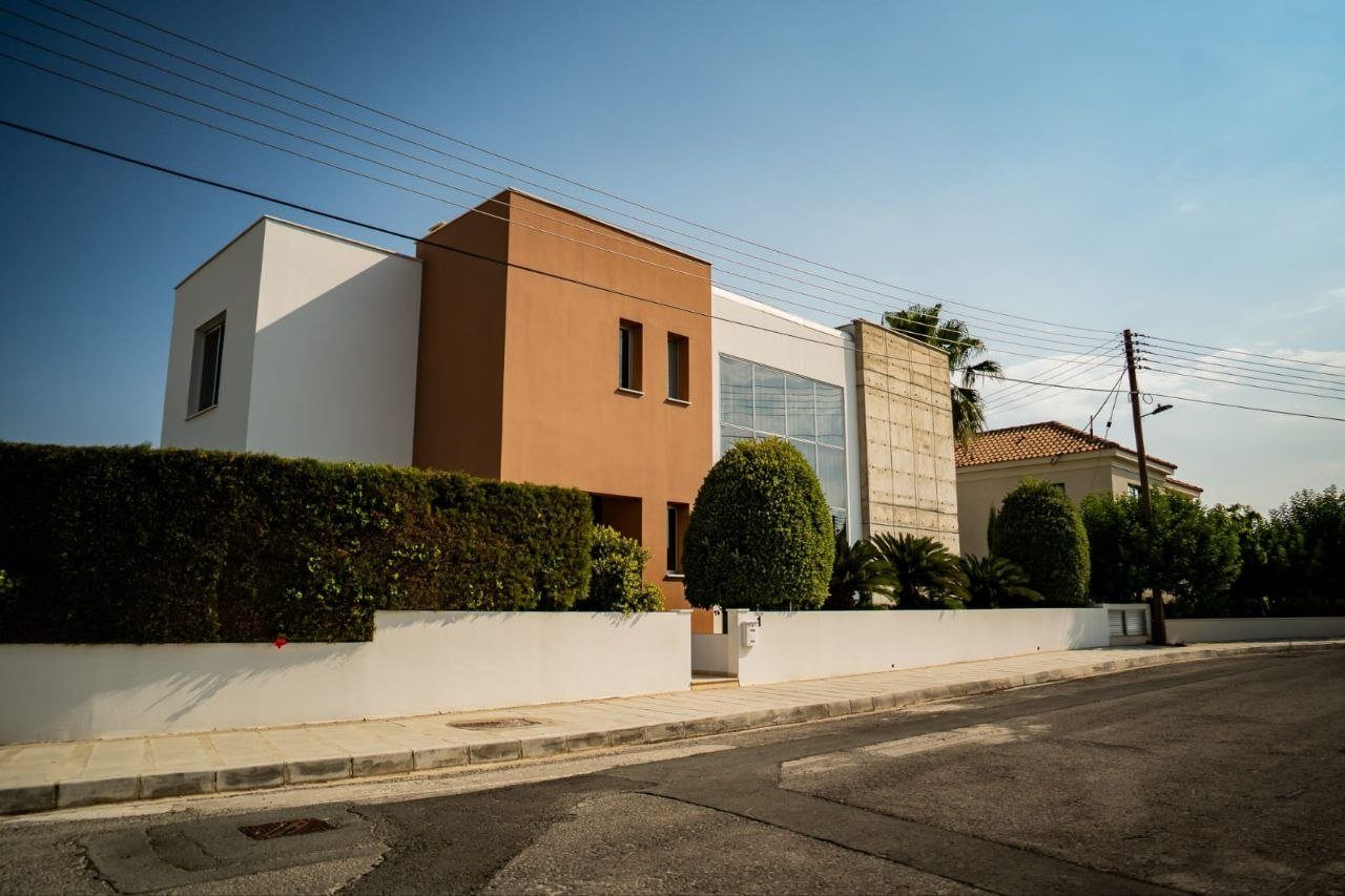 5 BR Villa with Independent Studio & Sea Views in Agia Fyla, Limassol photo 22