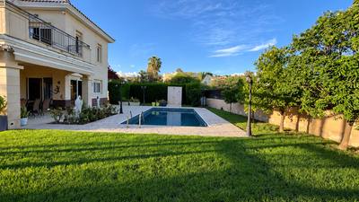 5 BR Villa with Private Swimming Pool in Agios Tychonas, Limassol thumbnail 1