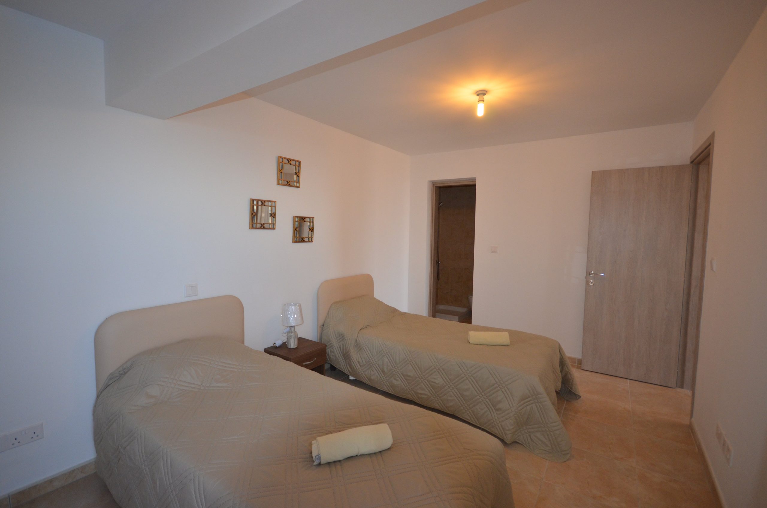 6 BR Villa in Pegeia, Paphos photo 9