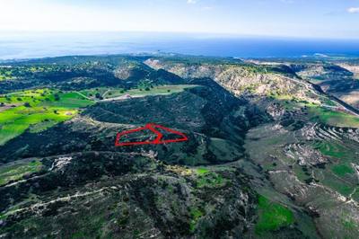 Agricultural fields in Pegeia, Paphos thumbnail 1