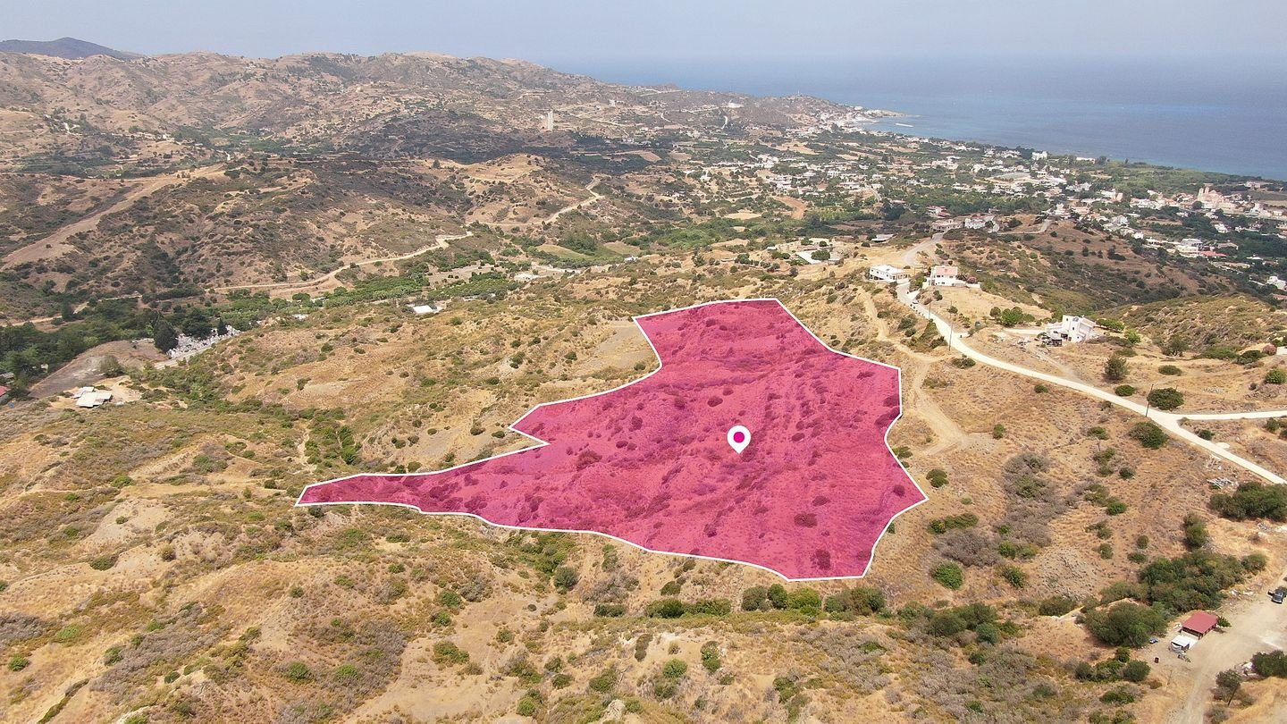 Agricultural field in Gerakaki, Kato Pyrgos, Nicosia photo 1