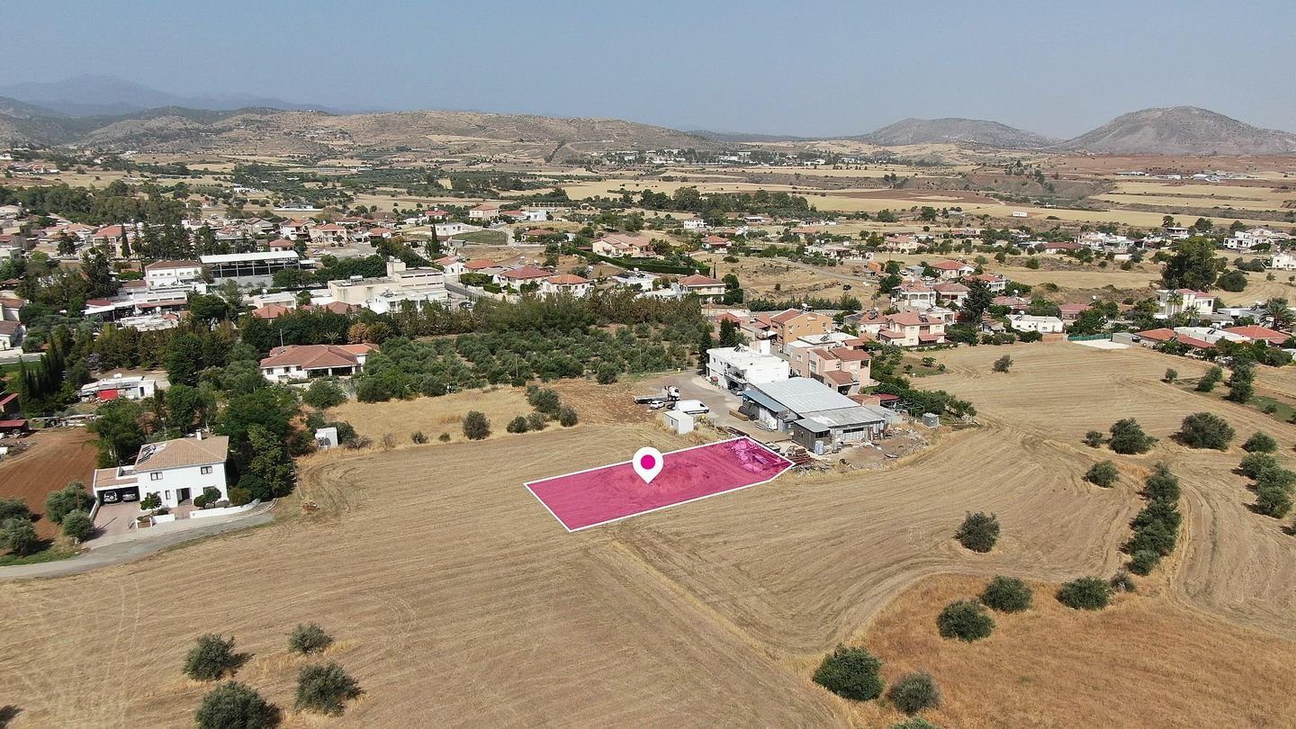 Residential field in Klirou, Nicosia photo 3