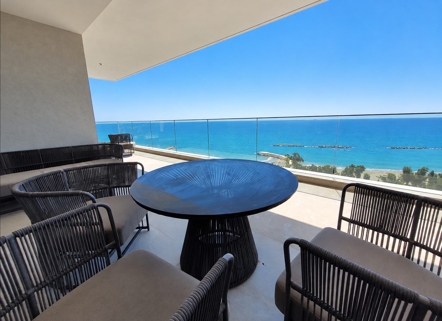 3 BR Apartment in Agios Tychonas, Limassol