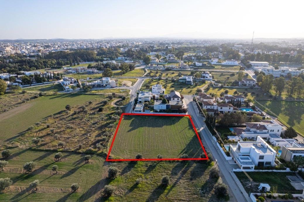 Shared residential field in Chryseleousa, Strovolos photo 1
