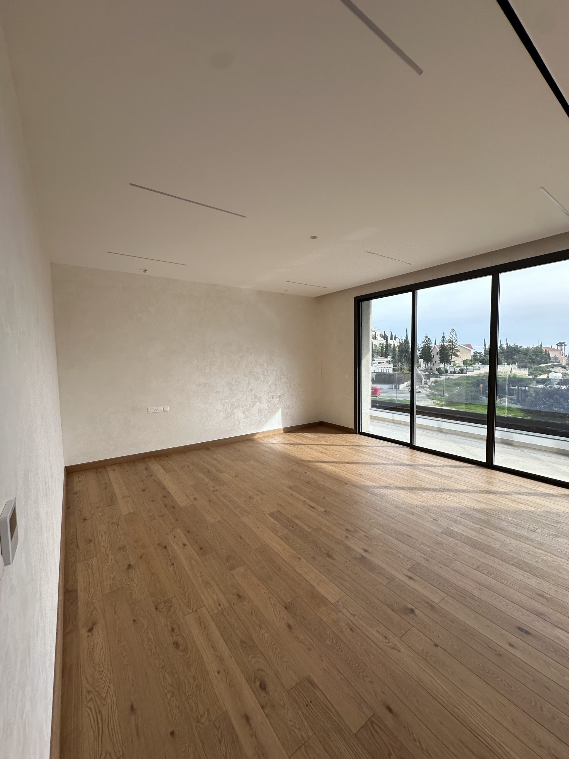 4 BR Luxury Villa in Agios Tychonas, Limassol photo 8