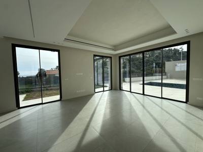4 BR Luxury Villa in Agios Tychonas, Limassol thumbnail 3