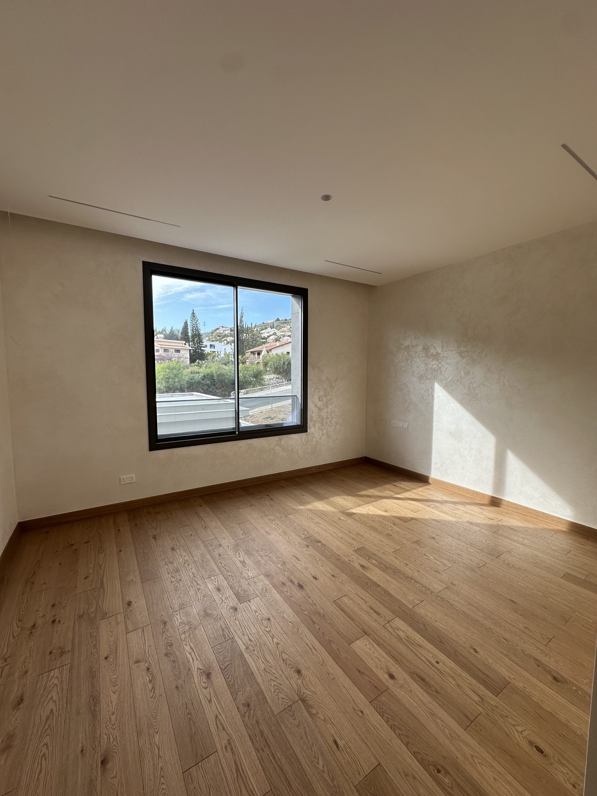4 BR Luxury Villa in Agios Tychonas, Limassol photo 7