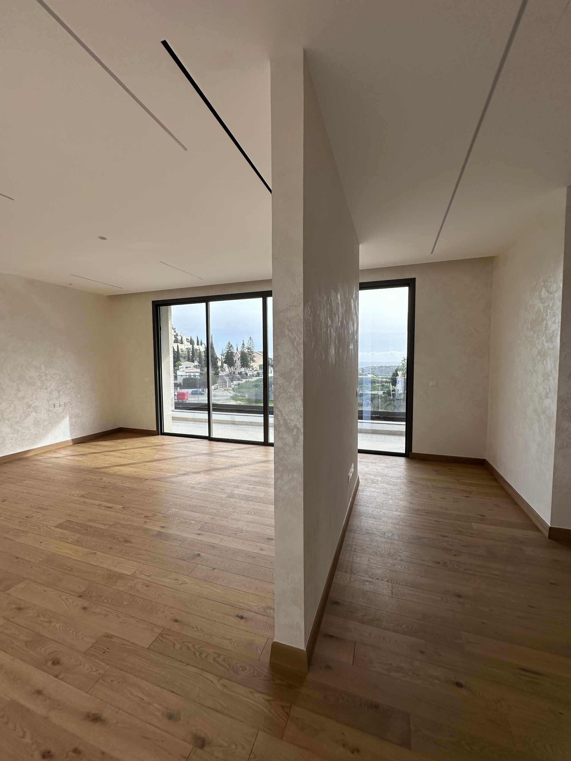 4 BR Luxury Villa in Agios Tychonas, Limassol photo 10