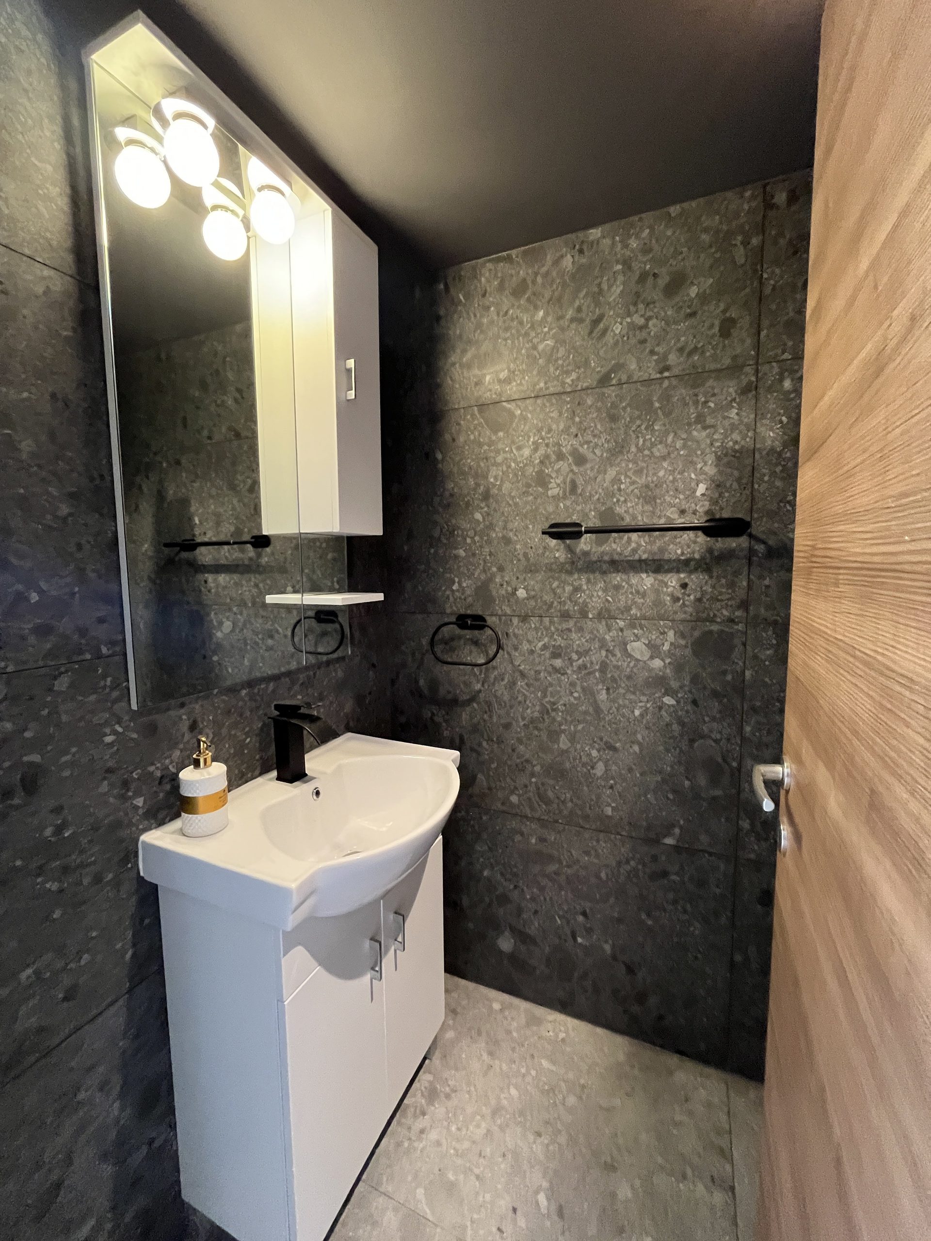 2 BR Apartment in Agios Tychonas, Limassol photo 13
