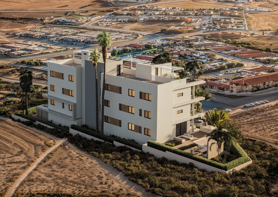 2 BR Apartment in Oroklini, Larnaca photo 12