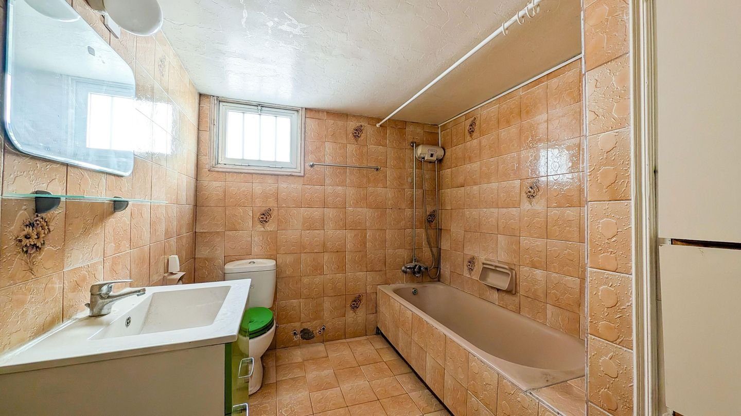 Ground Floor House with basement in Lakatamia, Nicosia photo 19