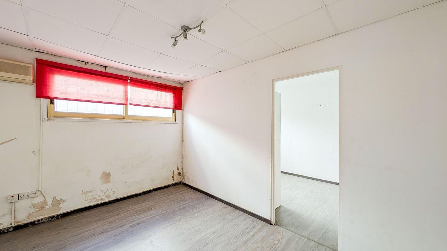 Ground Floor House with basement in Lakatamia, Nicosia photo 14
