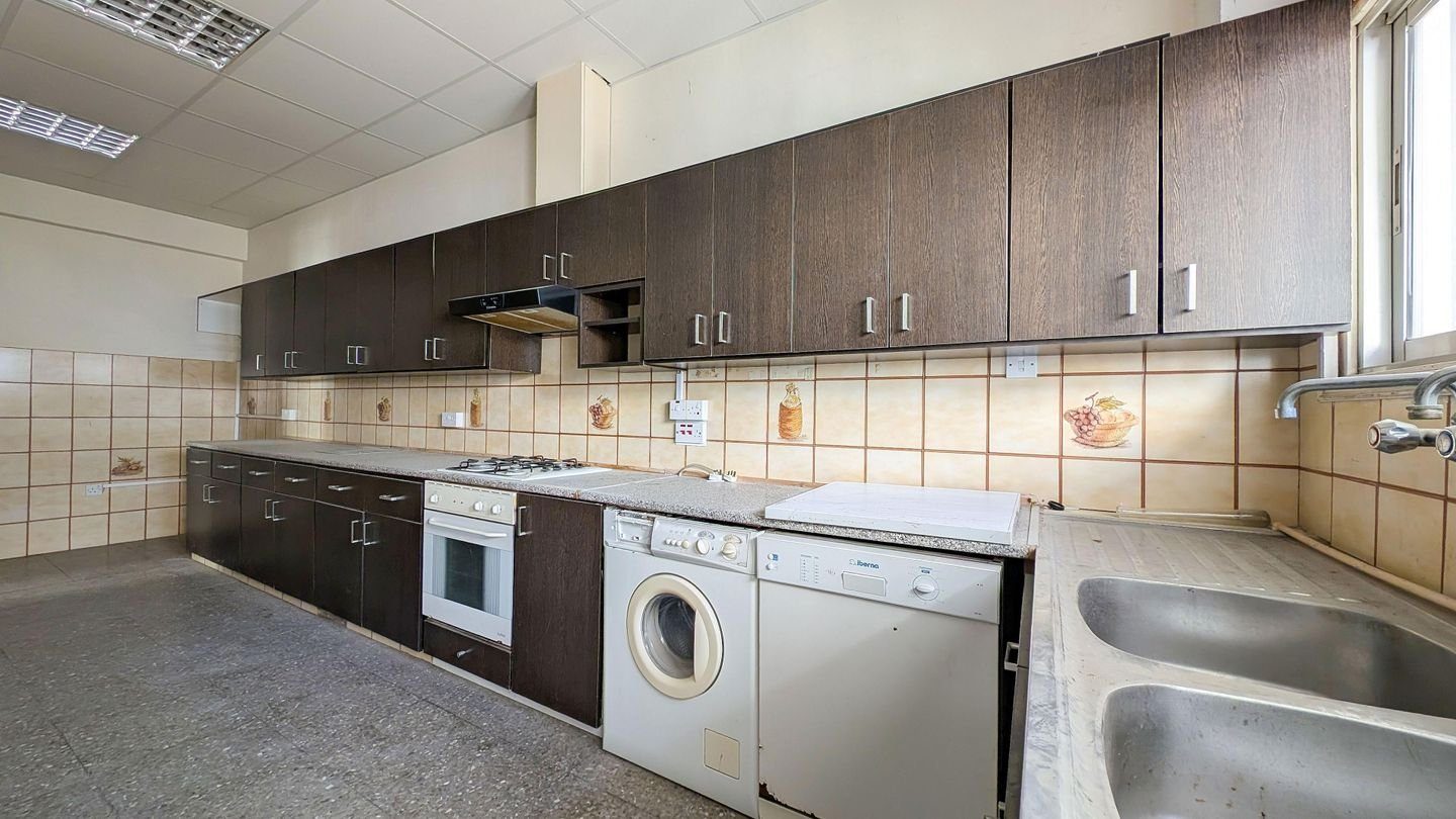Ground Floor House with basement in Lakatamia, Nicosia photo 16