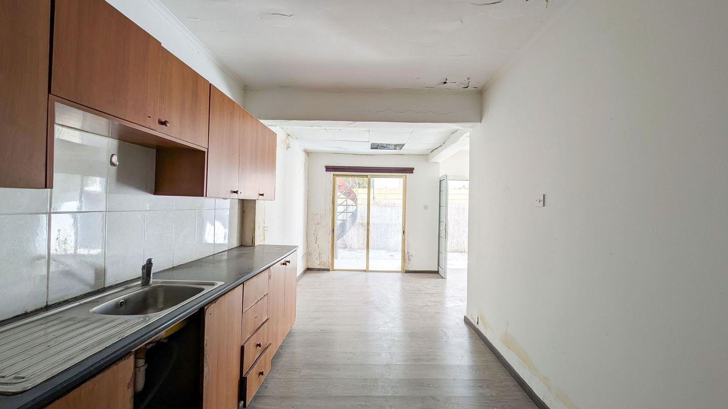 Ground Floor House with basement in Lakatamia, Nicosia photo 11