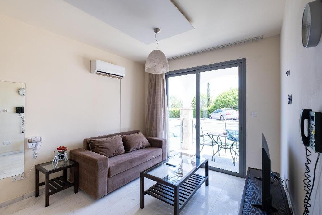 1-bedroom apartment with jacuzzi in Latchi, Paphos photo 5