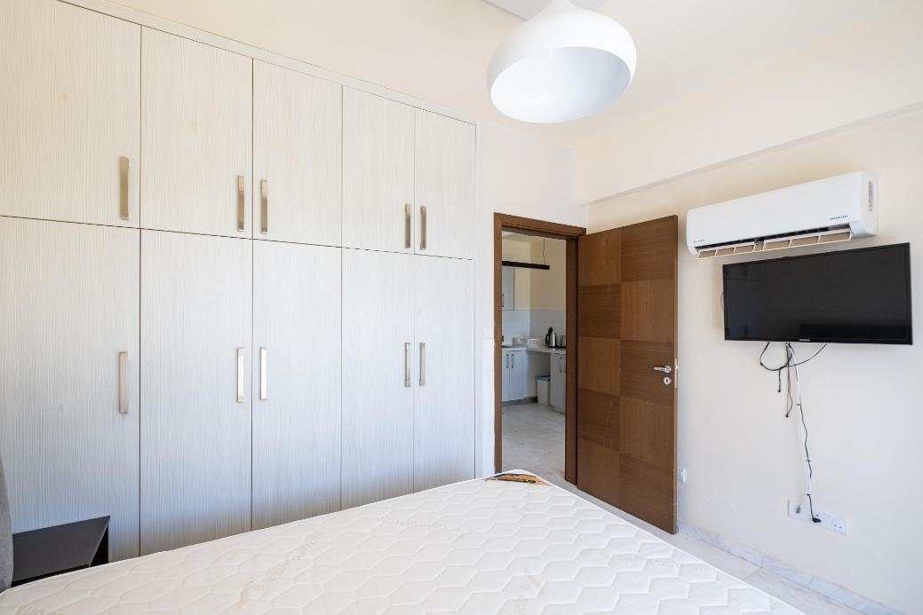 1-bedroom apartment with jacuzzi in Latchi, Paphos photo 9
