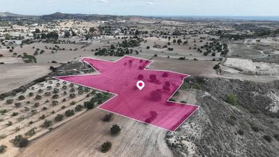 Residential field located in Anglisides, Larnaca thumbnail 2