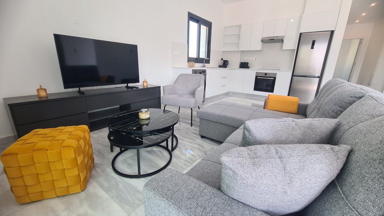 2 BR Apartment for rent in Mesa Geitonia, Limassol