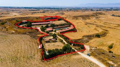Fields with a horse farm in Pano Deftera, Nicosia thumbnail 1