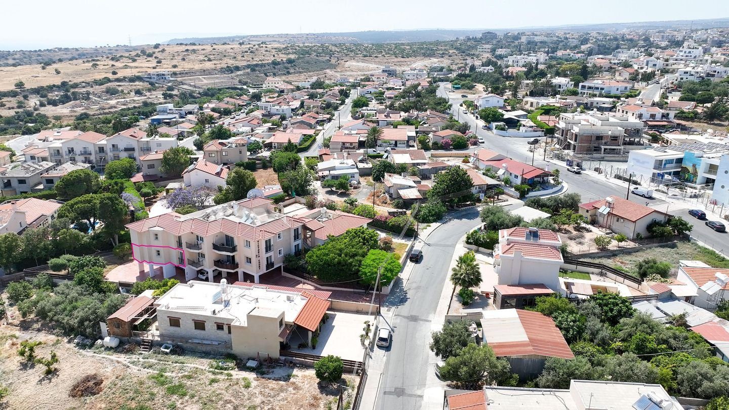 Three-Bedroom Apartment in Episkopi, Limassol photo 3