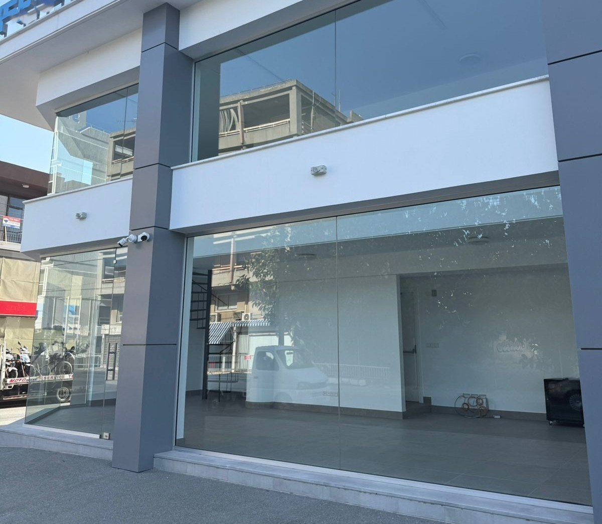 Shop + mezzanine in Katholiki, Limassol — photo 7