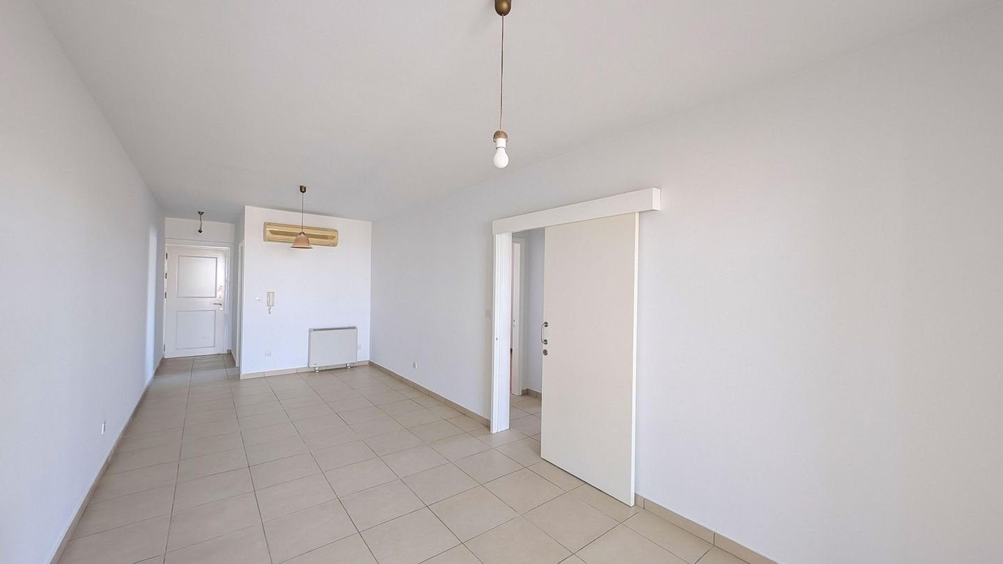 Two-Bedroom Top Floor Apartment in Aglantzia, Nicosia photo 6