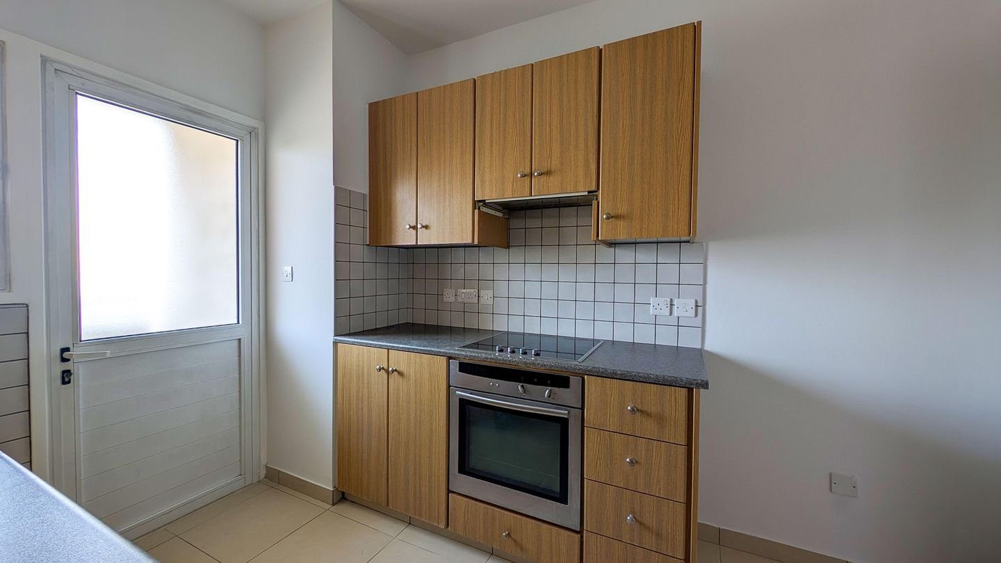 Two-Bedroom Top Floor Apartment in Aglantzia, Nicosia photo 9