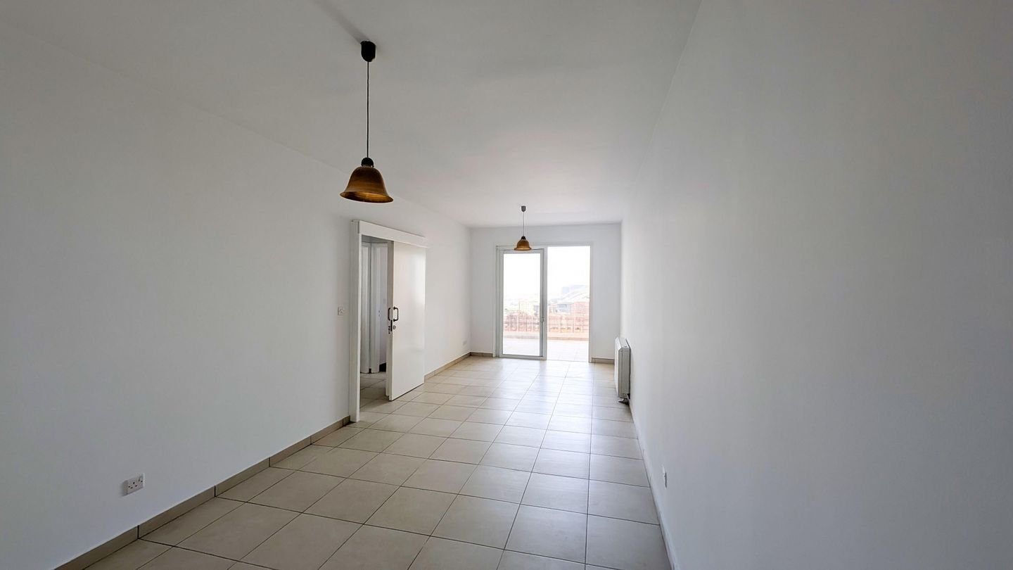 Two-Bedroom Top Floor Apartment in Aglantzia, Nicosia photo 5