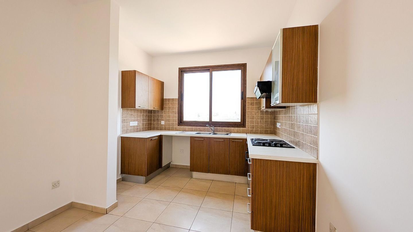 Two-Bedroom Apartment in Kato Polemidia, Limassol photo 7