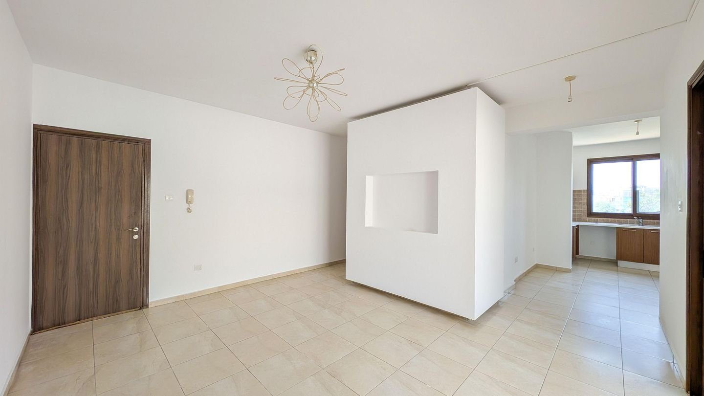 Two-Bedroom Apartment in Kato Polemidia, Limassol photo 6