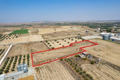 Residential field in Athienou, Larnaca thumbnail 1