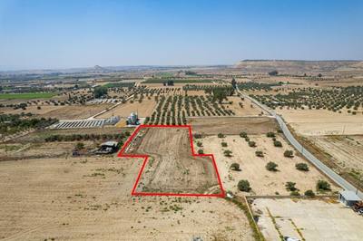 Residential field in Athienou, Larnaca thumbnail 3