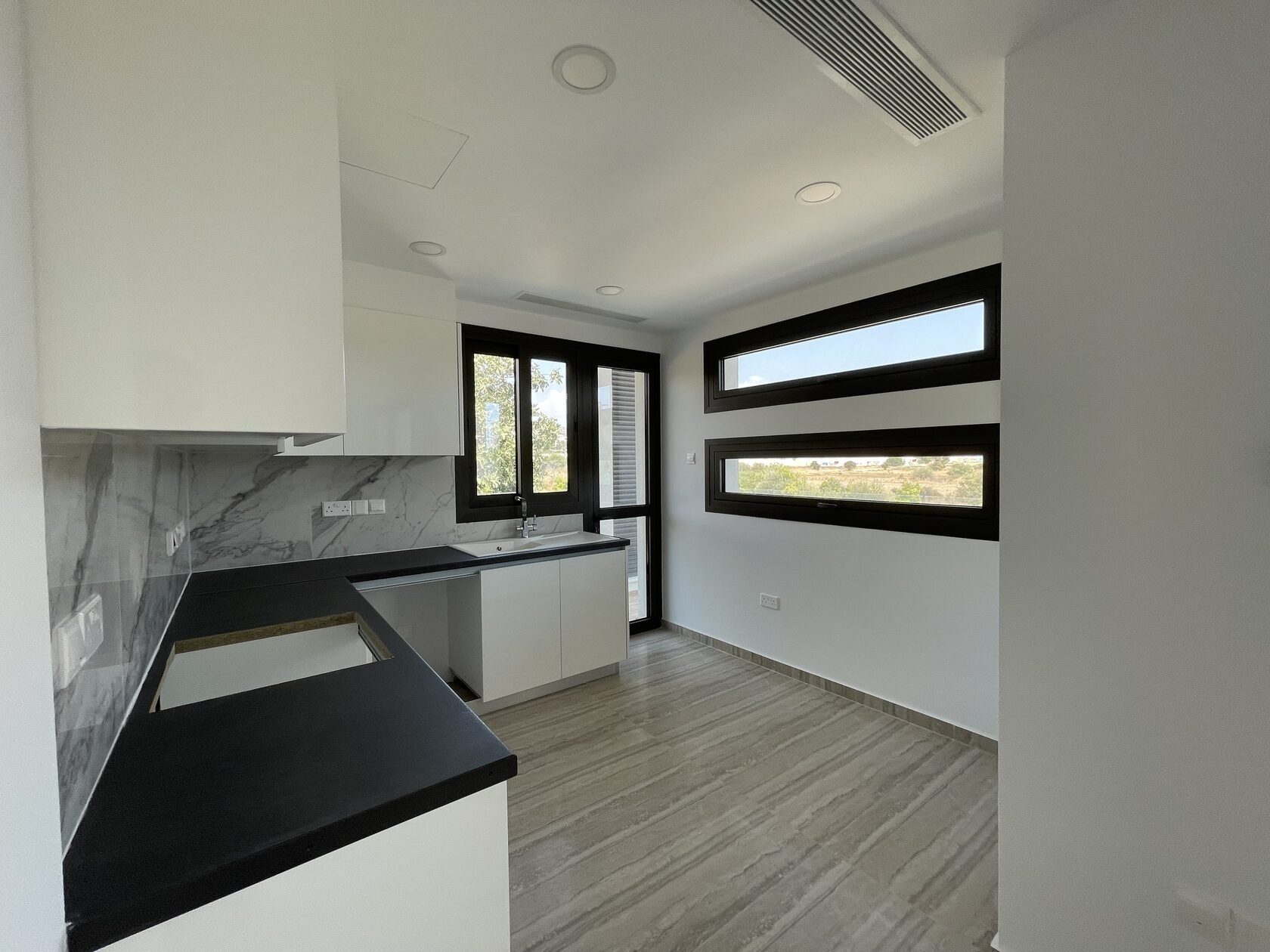 2 BR Apartment in Limassol photo 18