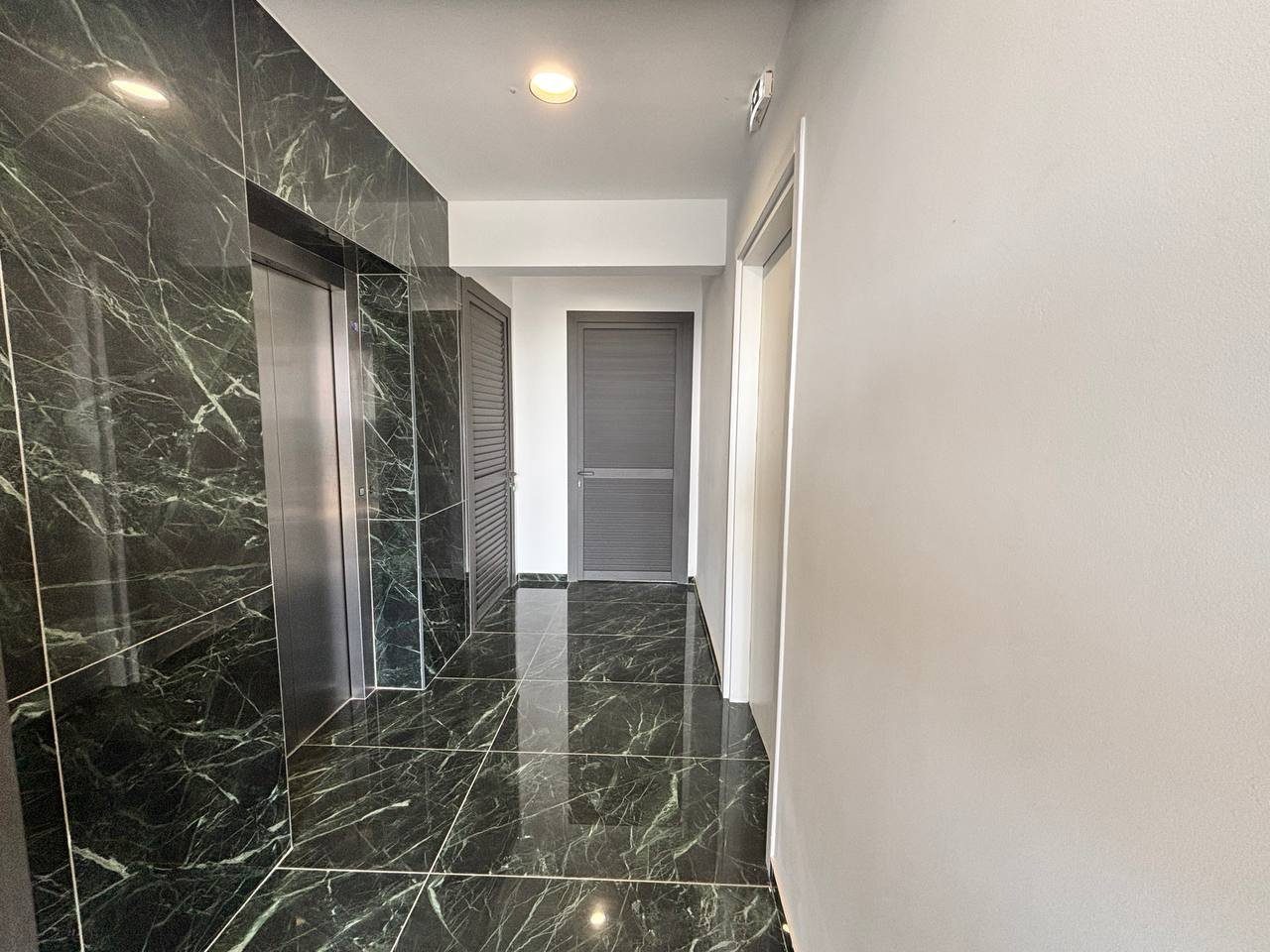 2 BR Penthouse in Agia Fyla, Limassol photo 19