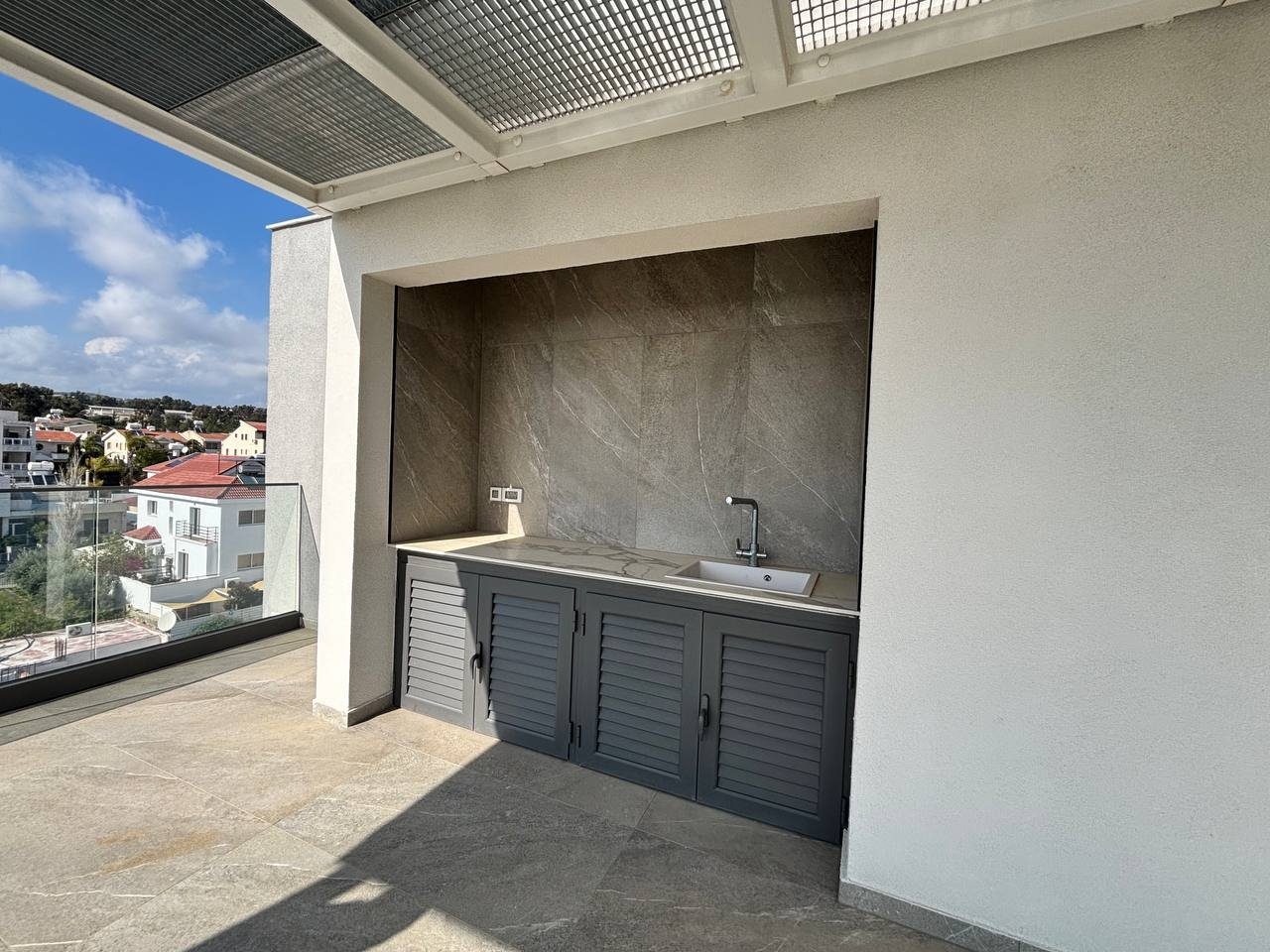 2 BR Penthouse in Agia Fyla, Limassol photo 15