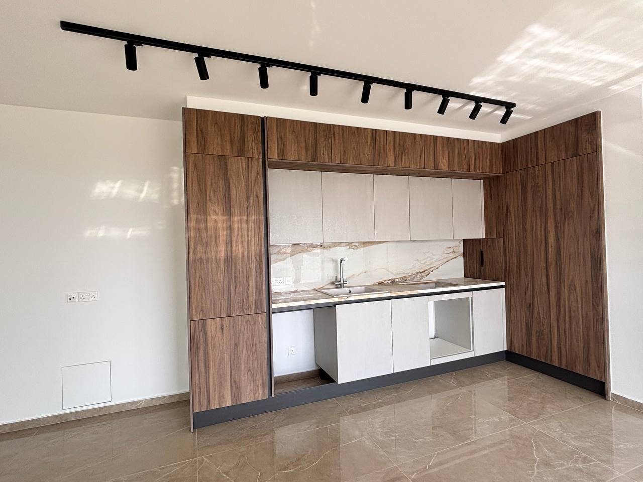 2 BR Penthouse in Agia Fyla, Limassol photo 2