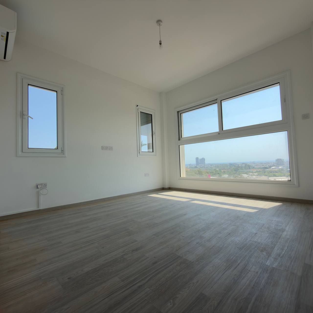 5 BR House in Potamos Germasogeias, Limassol photo 8