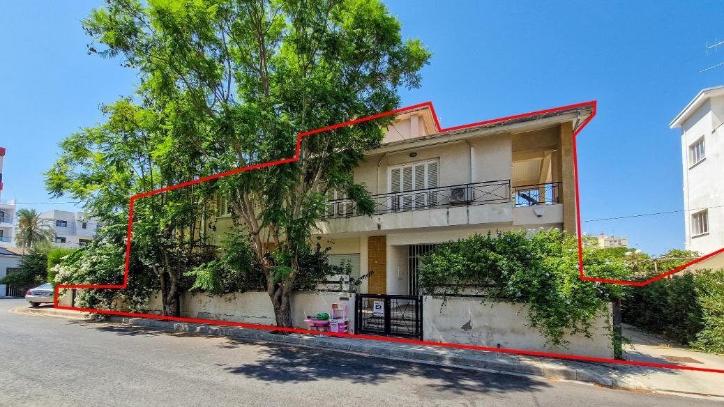 Residential building in Agios Dometios, Nicosia photo 1