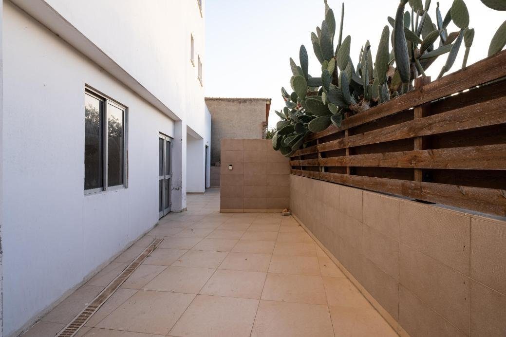 Three-storey residential building in Deneia, Nicosia photo 37