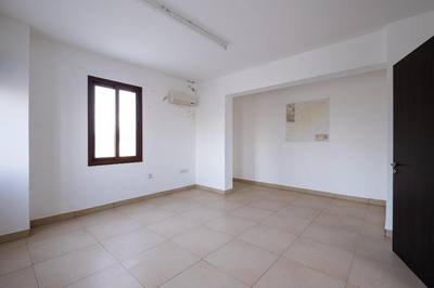 Three-storey residential building in Deneia, Nicosia thumbnail 13