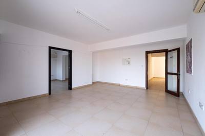 Three-storey residential building in Deneia, Nicosia thumbnail 12