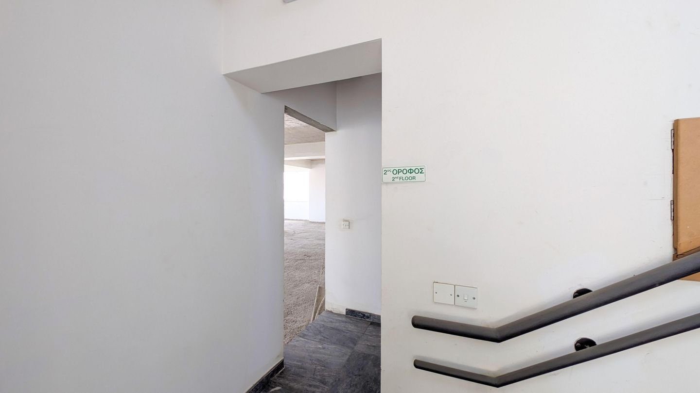 Five-storey incomplete building with a basement in Chryseleousas, Strovolos, Nicosia photo 16