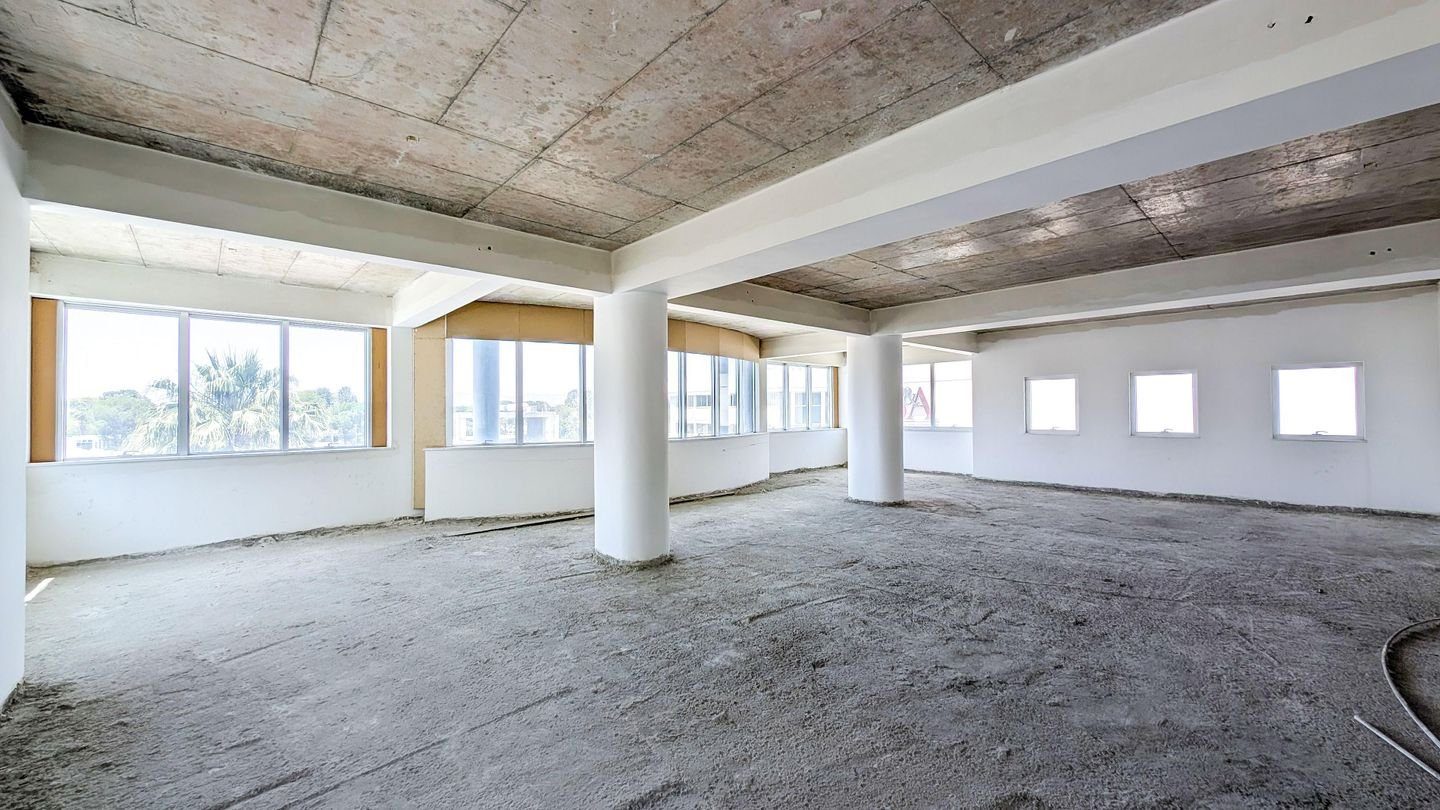 Five-storey incomplete building with a basement in Chryseleousas, Strovolos, Nicosia photo 20
